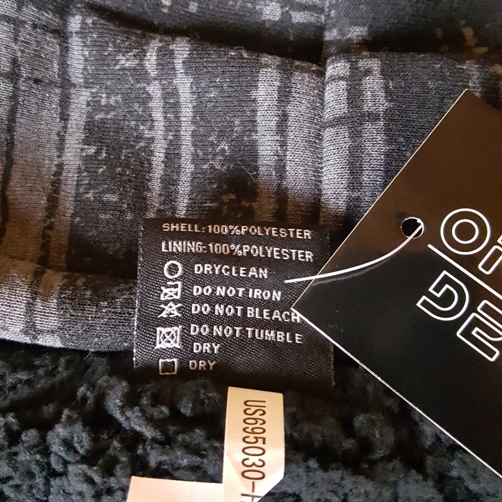 MEDIUM Sherpa Lined Zip-Up Hoodie - Picture 6 of 7